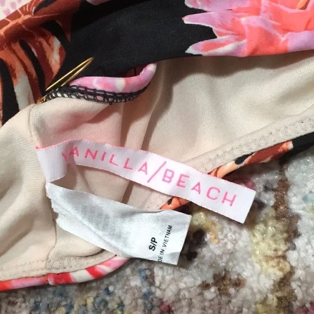 Vanilla Beach bikini top. New - Picture 5 of 8